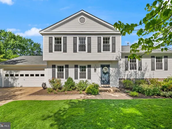 10300 Amberleigh Ct, Manassas, VA 20110