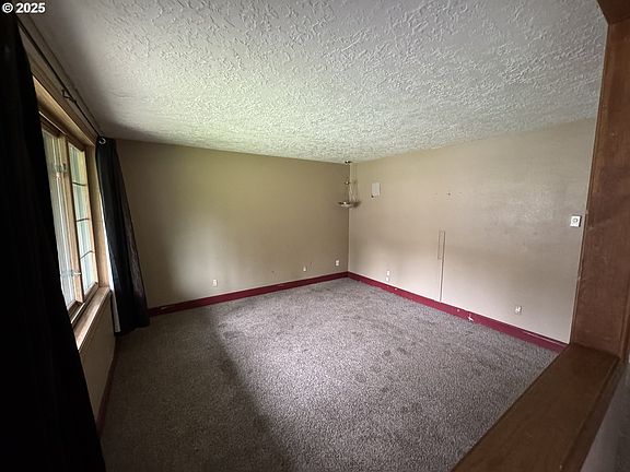 3rd image of 10524 NE 93rd St