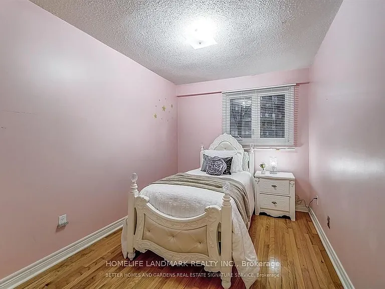 63 Chalfield Ln — Photo 10