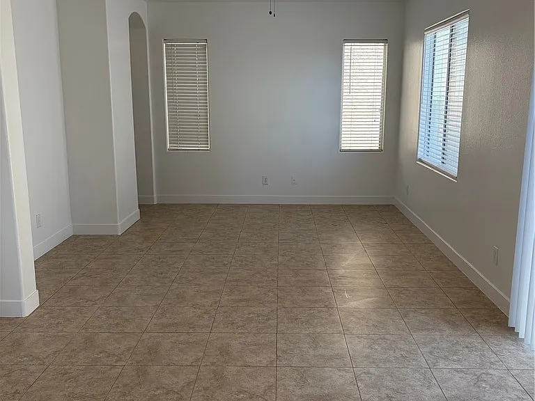 8092 Imperial Treasure St — Photo 3