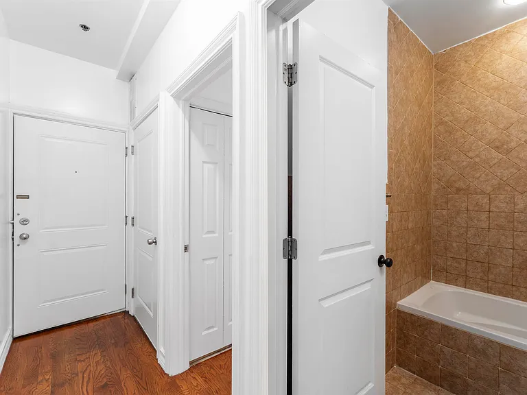 239 Baldwin Ave #3 — Photo 8