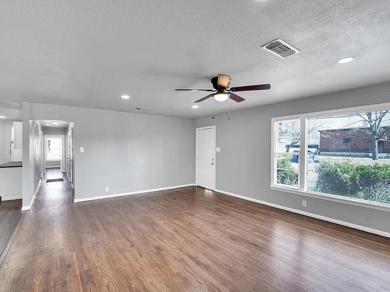 413 Shaw St — Photo 4
