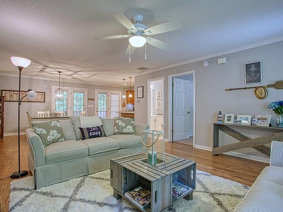 5th image of 137 White Eagle Dr
