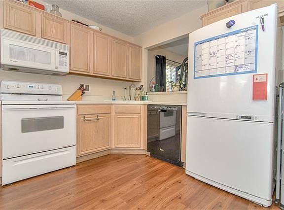 4th image of 143 Hardwicke Ln