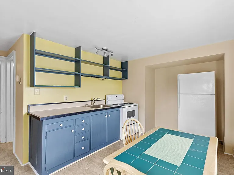200 Cochran St #3 — Photo 5