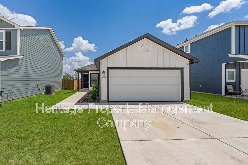 8718 Broad Wing Dr