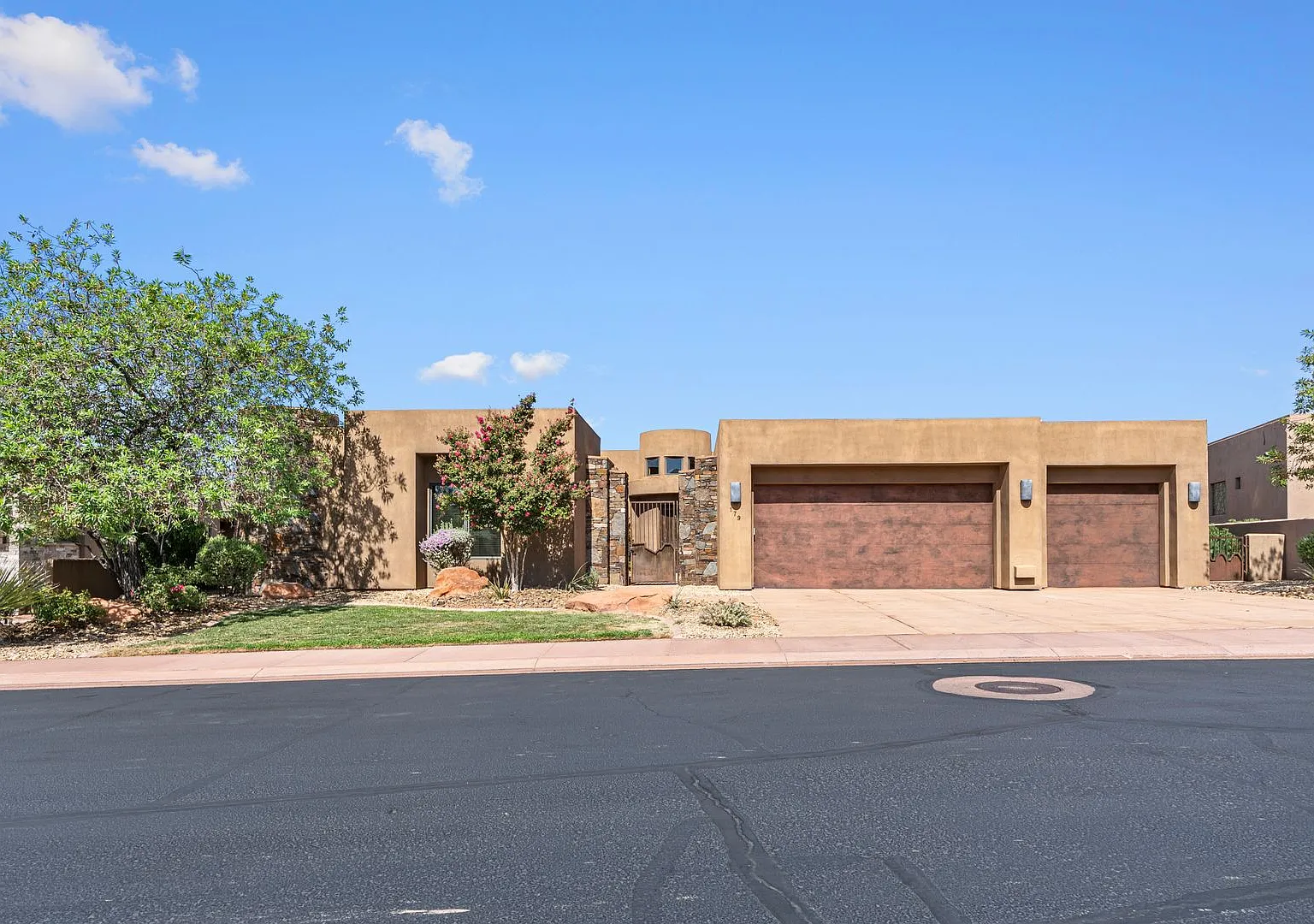 Beautiful Home in an Exclusive Gated Community — Photo 1