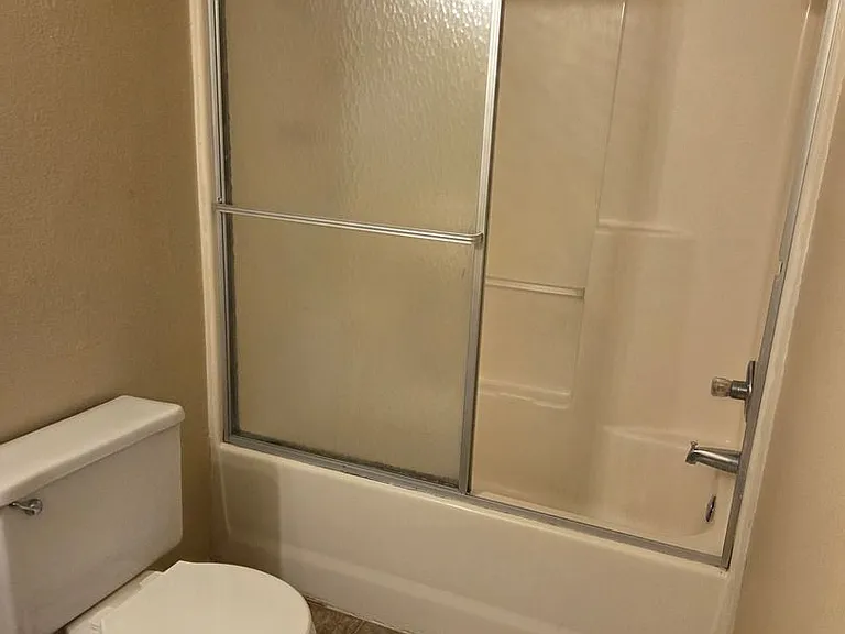 Douglas Apartments - 400 Judy Street - Heart of Branson — Photo 12