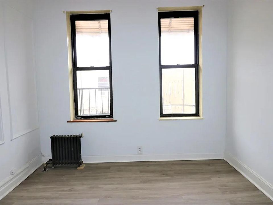 2nd image of 4715 Matilda Ave