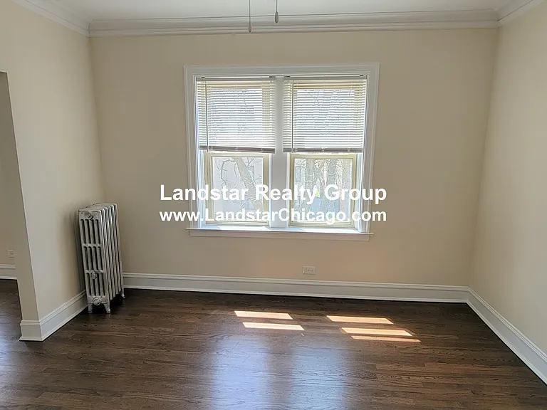 5230 N Rockwell St #2 — Photo 4