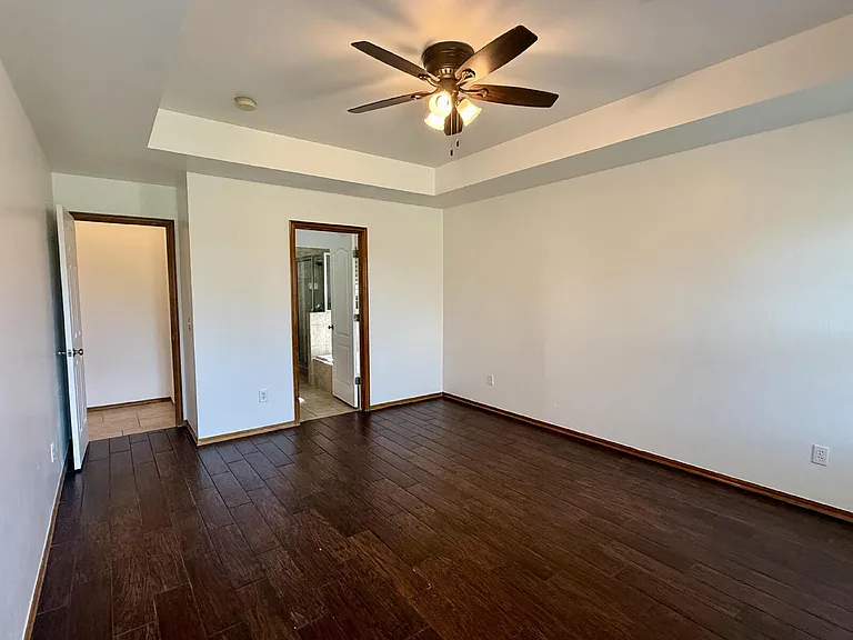2620 SE 8th St — Photo 25
