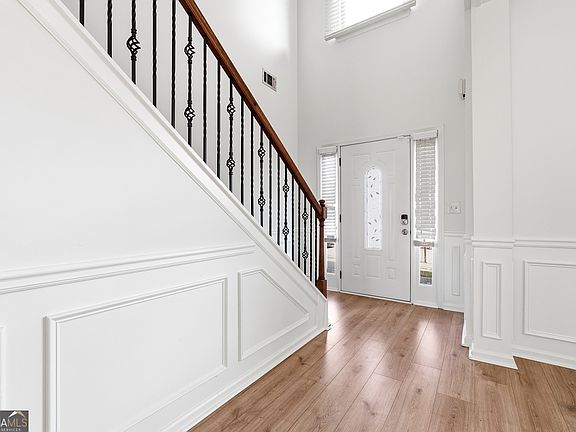 3rd image of 139 Gloster Park Ct