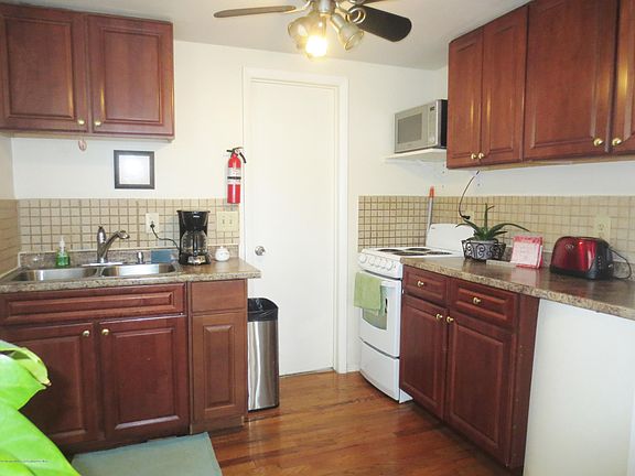 5th image of 219 Hamilton Avenue #A