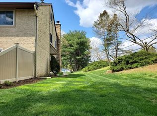 63 Tennyson Dr, Plainsboro, NJ 08536
