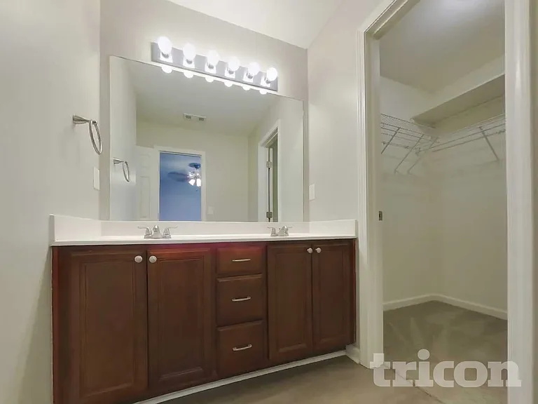 3001 Deer Trail Dr — Photo 10