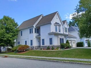 1 Kingsley Evans Cir, Oakland, NJ 07436