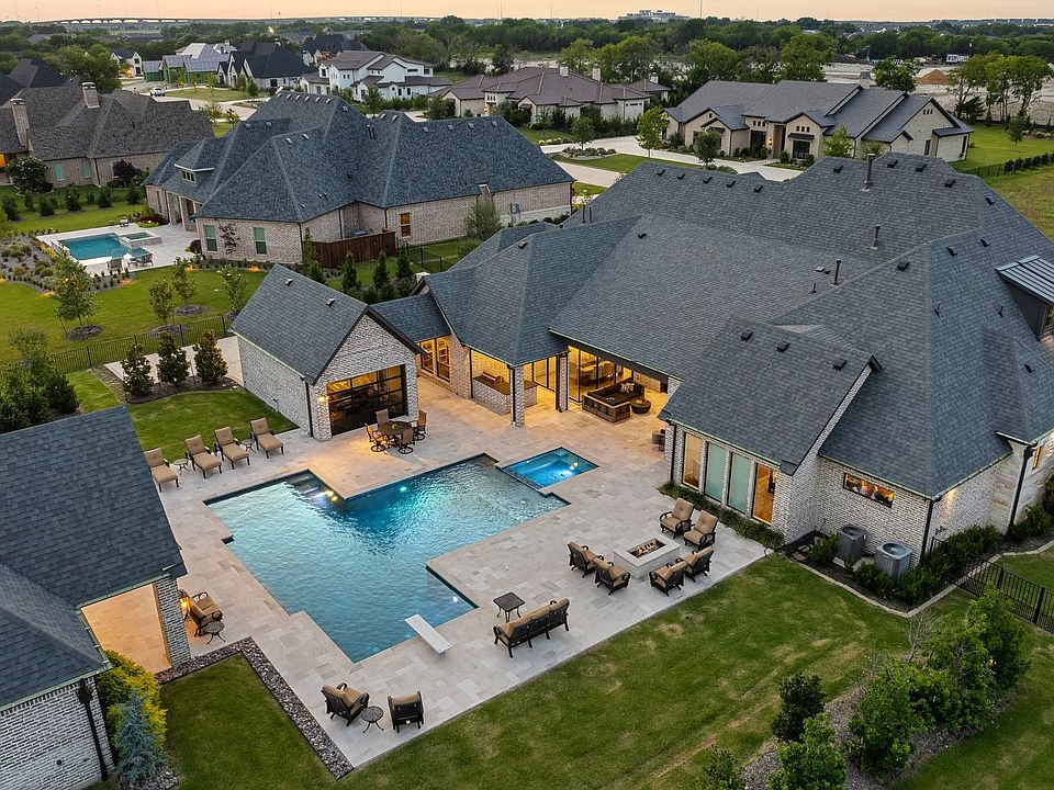 1st image of 660 Louise Dr