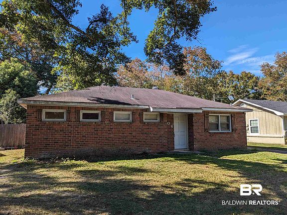 2nd image of 606 Louise Dr W