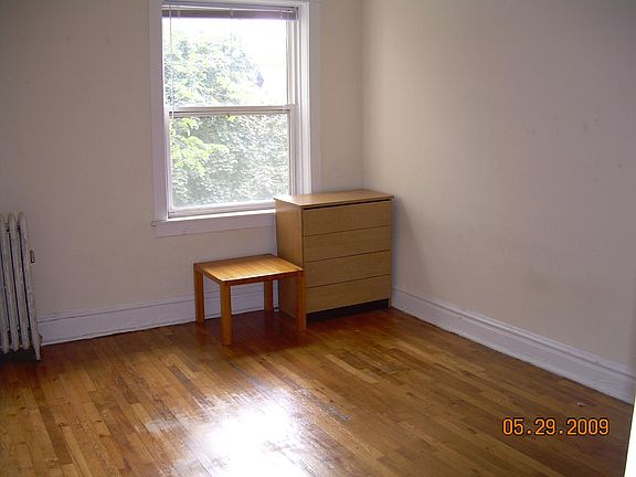 3rd image of 3240 W Sunnyside Ave APT 2
