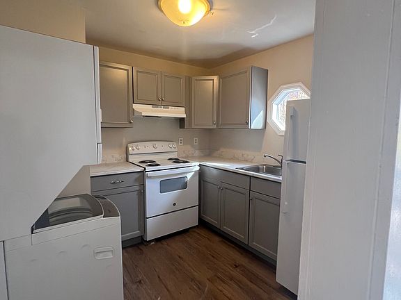 4th image of 220 Cambridge St #222