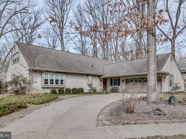 10 Wexford Ct, Cherry Hill, NJ 08003