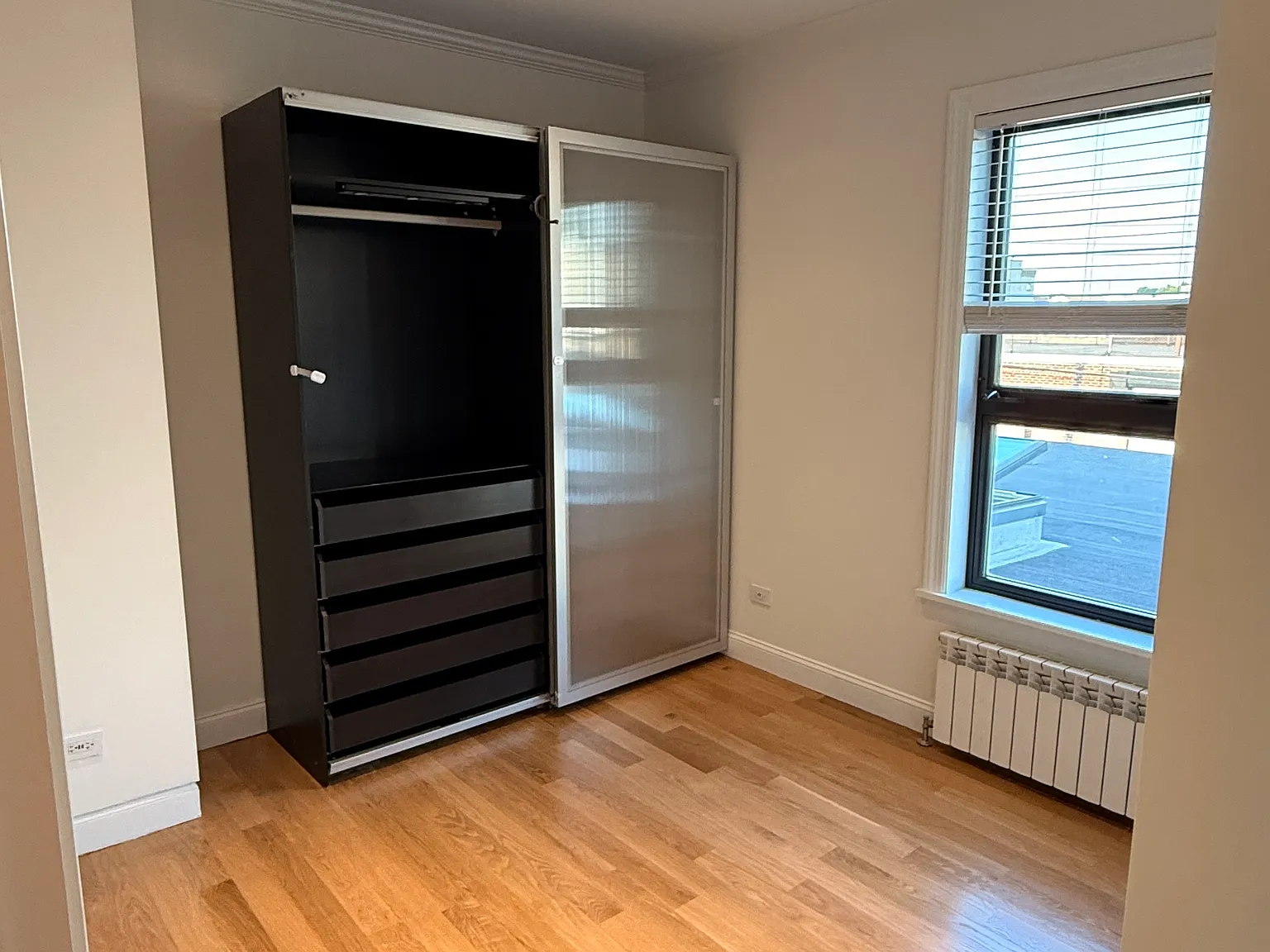 1 bed, $2,300 — Photo 3