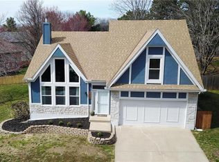 22018 W 47th Ter, Shawnee, KS 66226