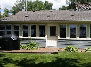 7501 Clearwater Beach Rd, Hartford, WI 53027