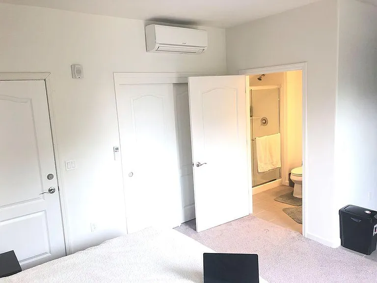 156 Esfahan Dr #1A — Photo 5