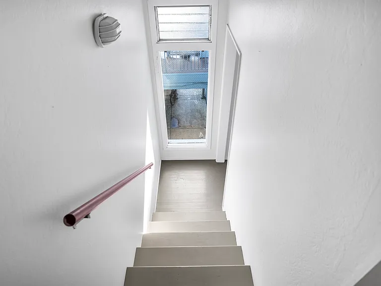 138 Marina Ave #D — Photo 15