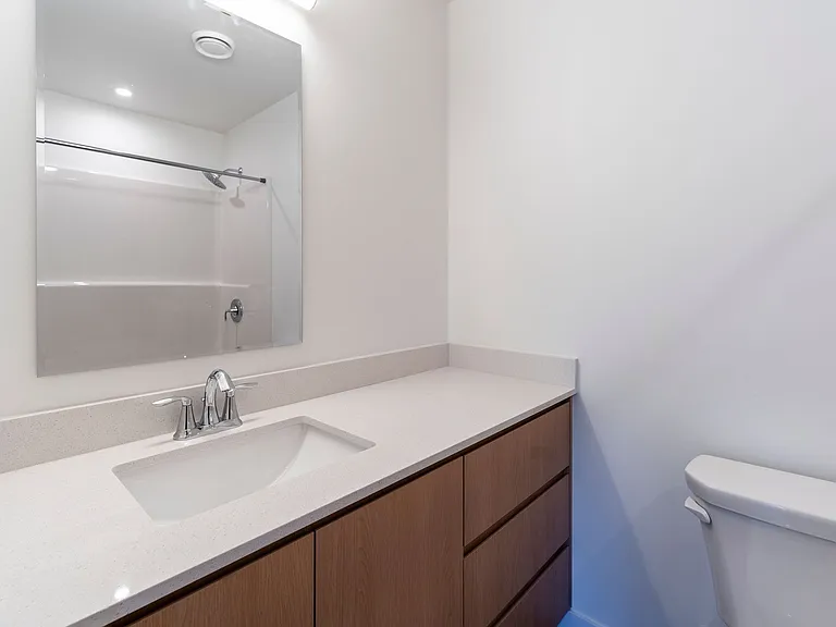 831 Orono Ave — Photo 22