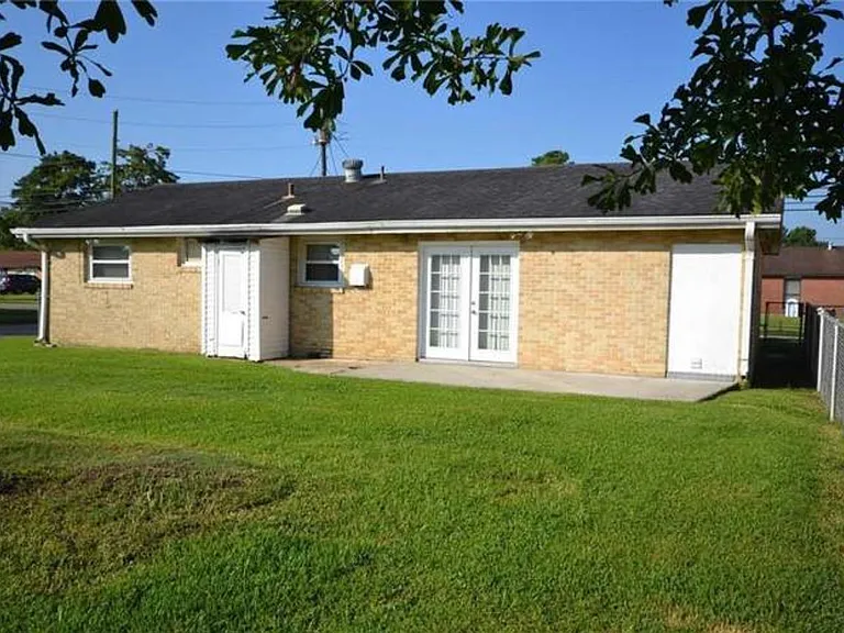17 Dolores Dr — Photo 3