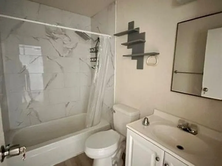 4920 Stanley Ave — Photo 22