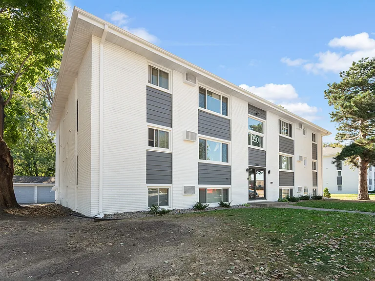 Oria Lakeview Apartments — Photo 19