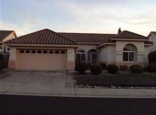 6040 Rose Garden Ln, Roseville, CA 95747