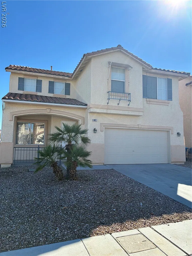 3 bed, 2.5 bath, 1989 sqft, $2,195 — Photo 1