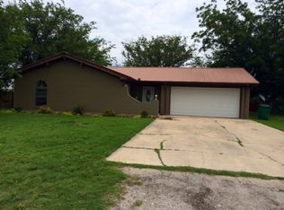 935 N Pecan St, Hico, TX 76457