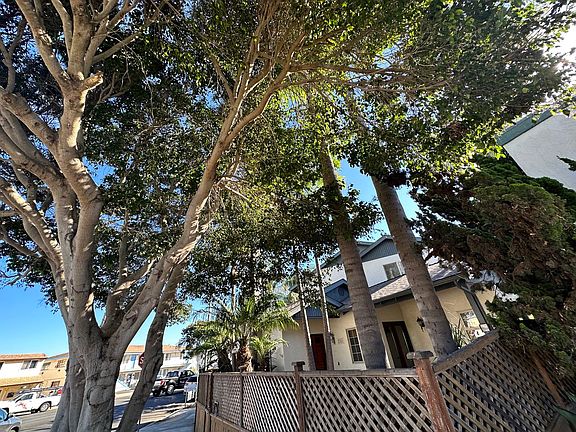 5th image of 2251 Abbott St