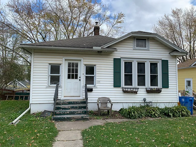 135 Riverside Ave — Photo 1