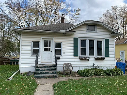 135 Riverside Ave Photo 1