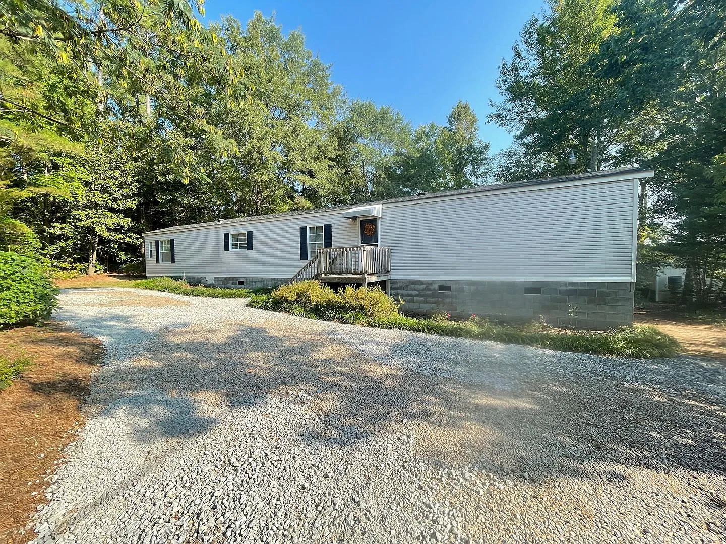Fantastic Fully Furnished/All Inclusive Rental Near Lake Gaston — Photo 2