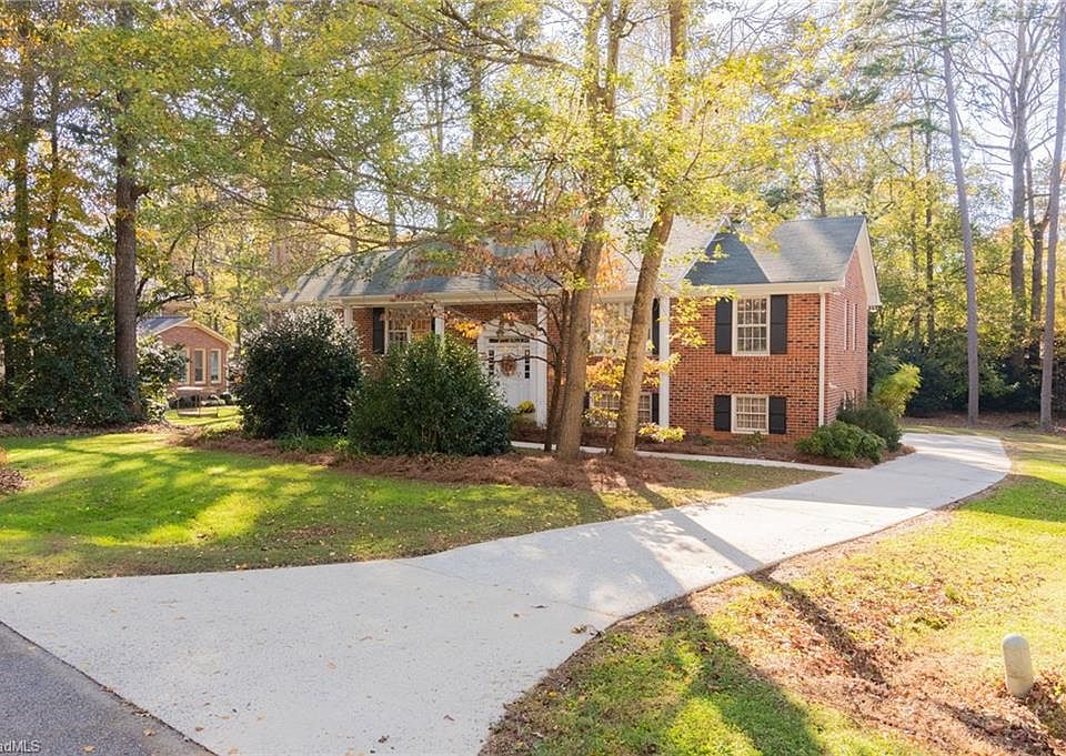 1st image of 4004 Coltswood Dr