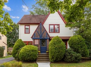 35 Stephen St, Montclair, NJ 07042