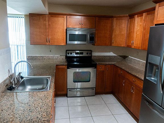 4th image of 200 LESLIE Drive #819