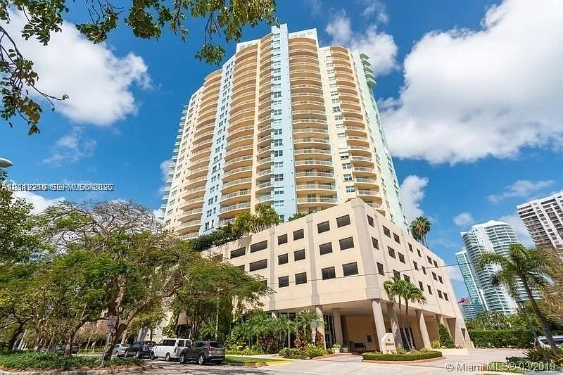 2475 Brickell Ave #1905
