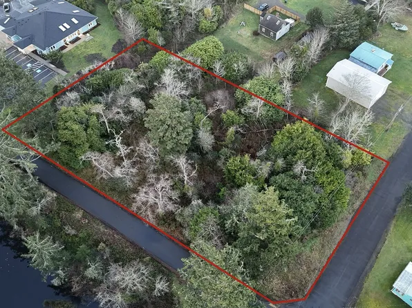 25502 Park Ave, Ocean Park, WA 98640