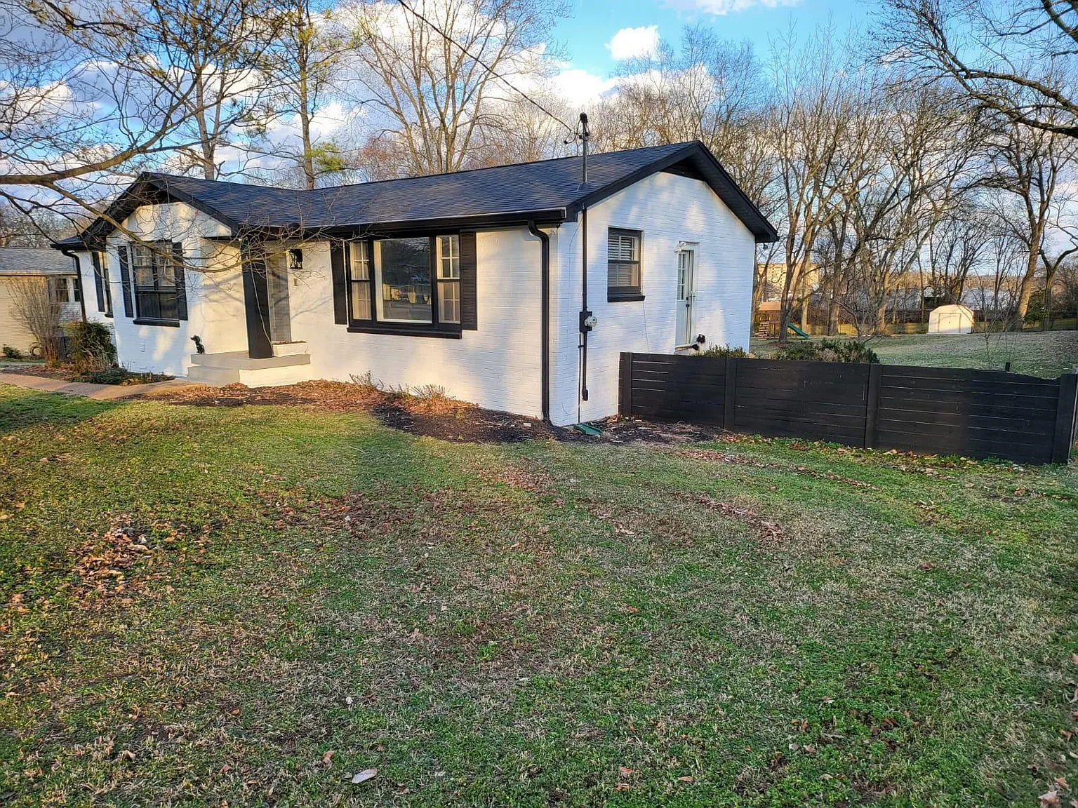 3 bed, 1.5 bath, 1500 sqft, $2,800 — Photo 4