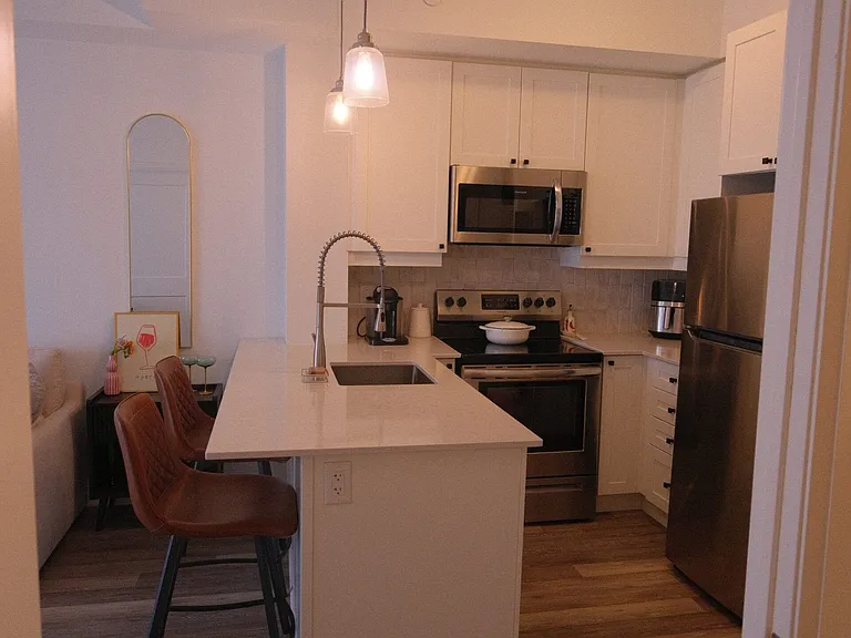 50 Lakebreeze Dr #421 — Photo 12