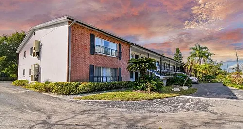 1345 Drew St Photo 1