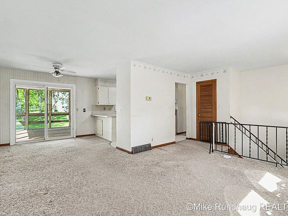 5th image of 723 Marbury Dr SE